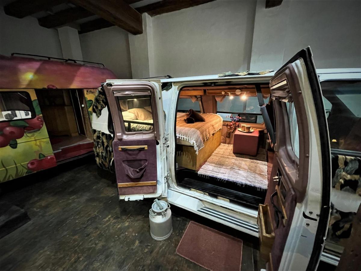 Urban Van Glamping Riga Eksteriør bilde