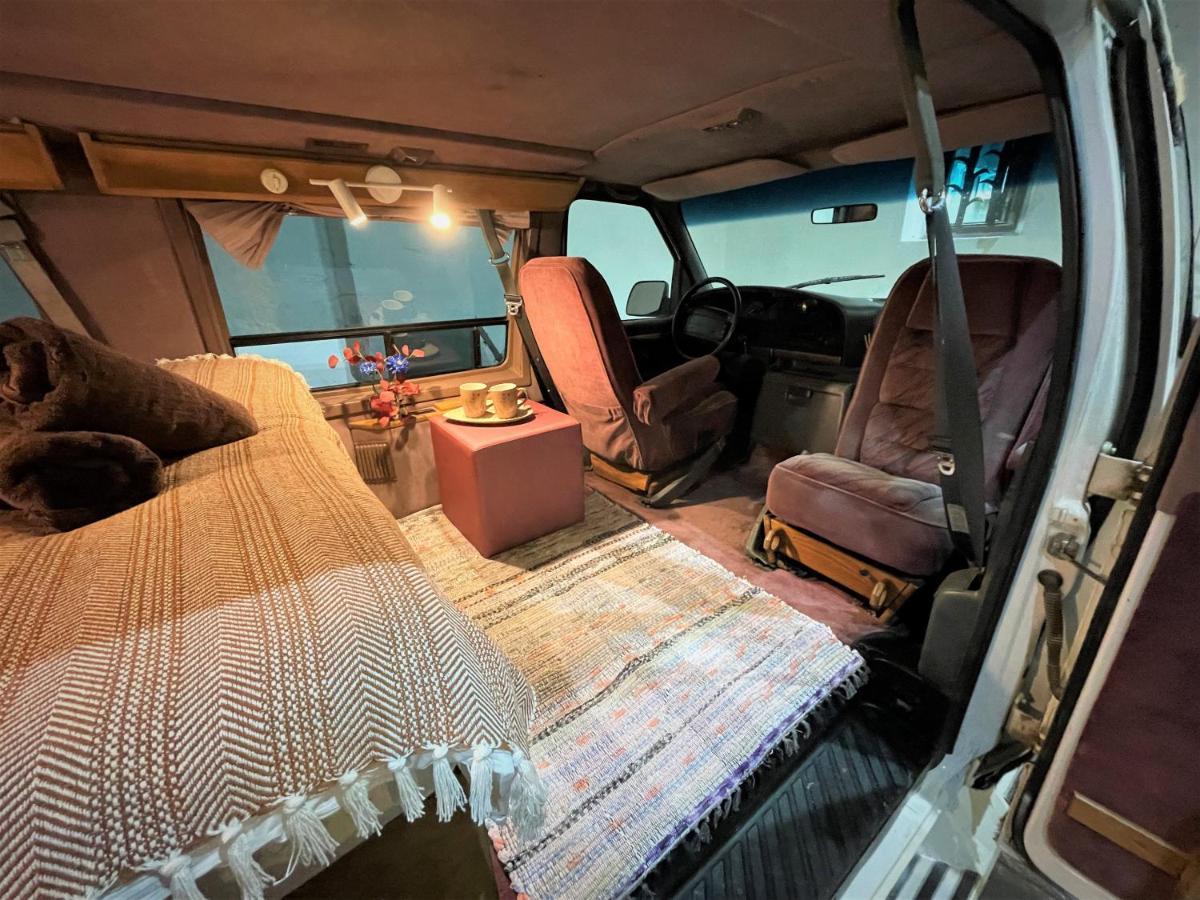 Urban Van Glamping Riga Eksteriør bilde