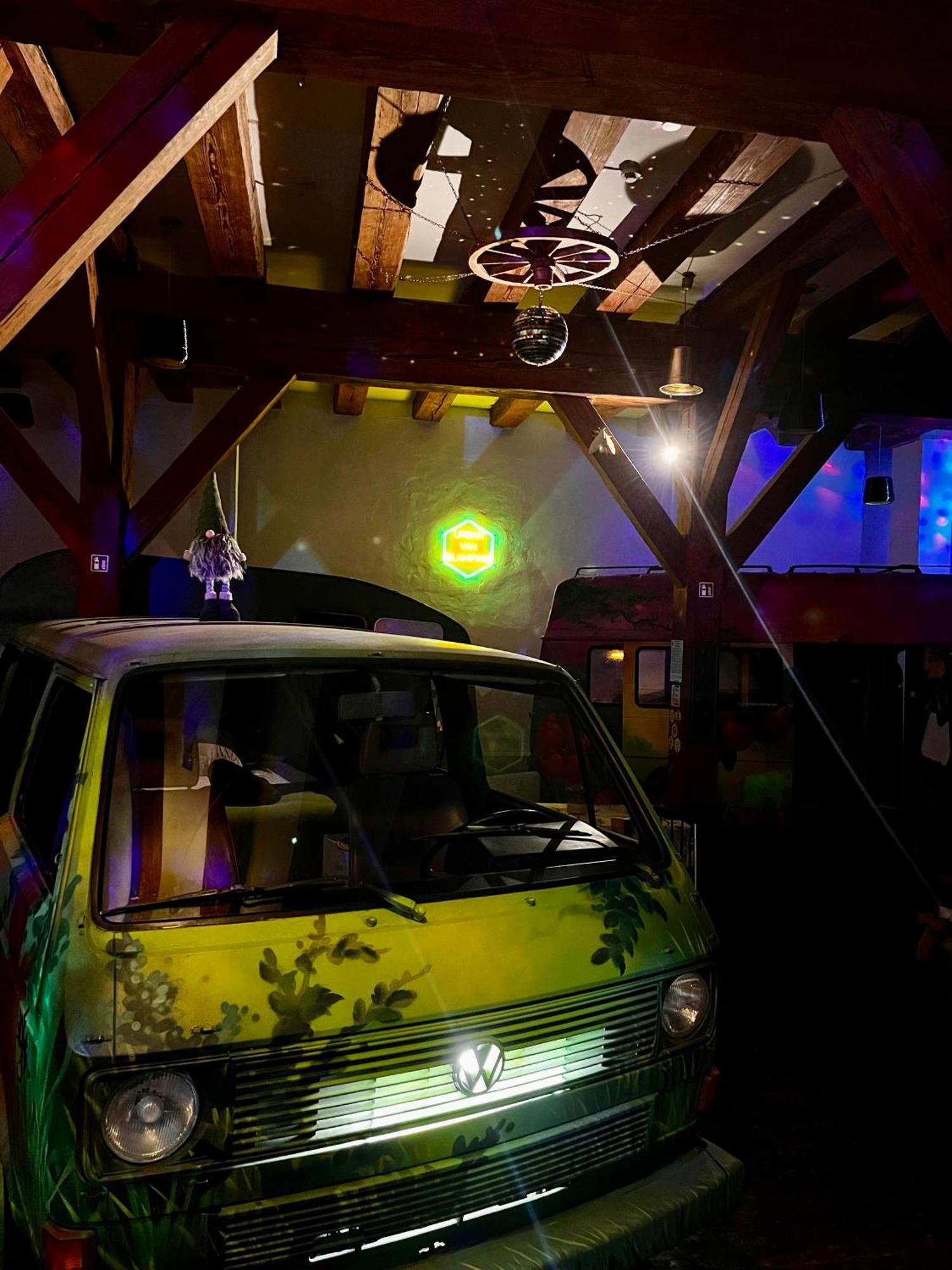 Urban Van Glamping Riga Eksteriør bilde