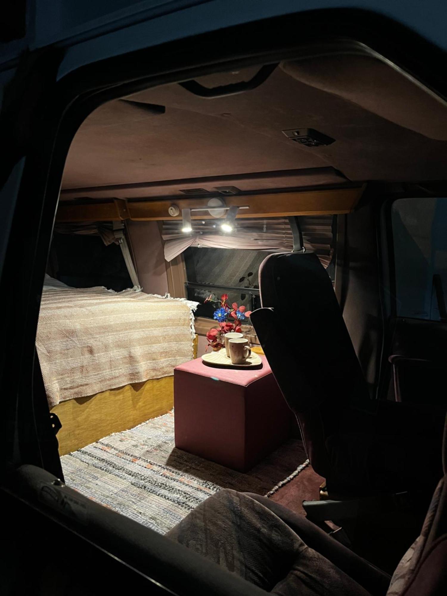 Urban Van Glamping Riga Eksteriør bilde