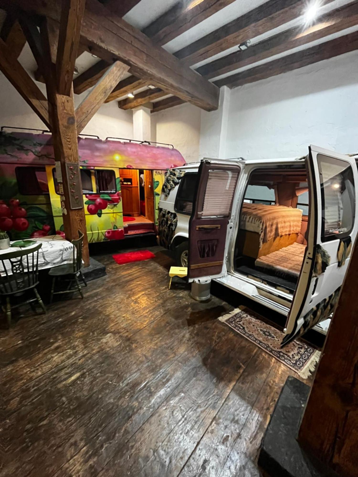 Urban Van Glamping Riga Eksteriør bilde